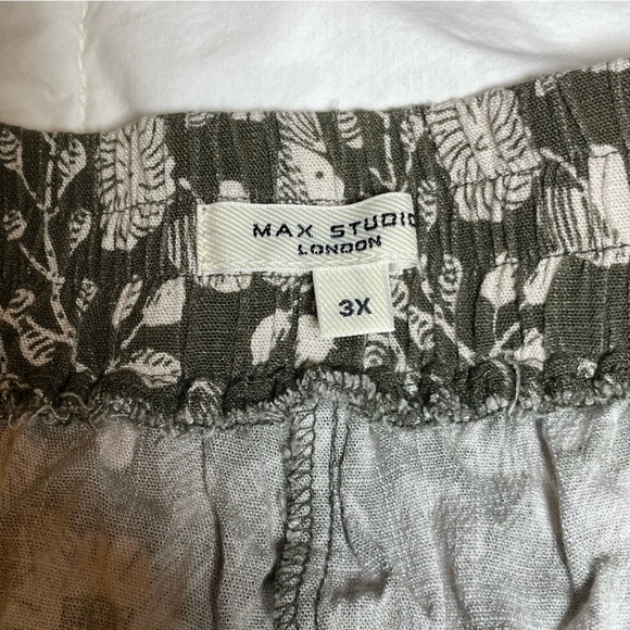 Max Studio Green and Ecru Floral Pants 3XL - Picture 8 of 10